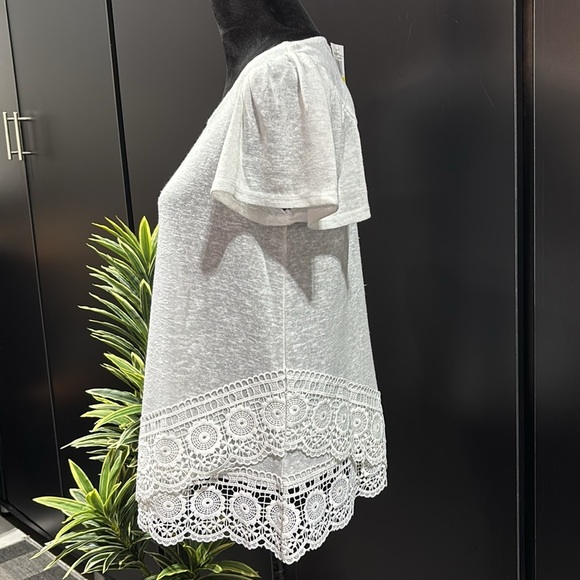 Cupio Blush Crocheted lace look double hemline,butterfly short sleeve,scoop neck - Picture 4 of 10